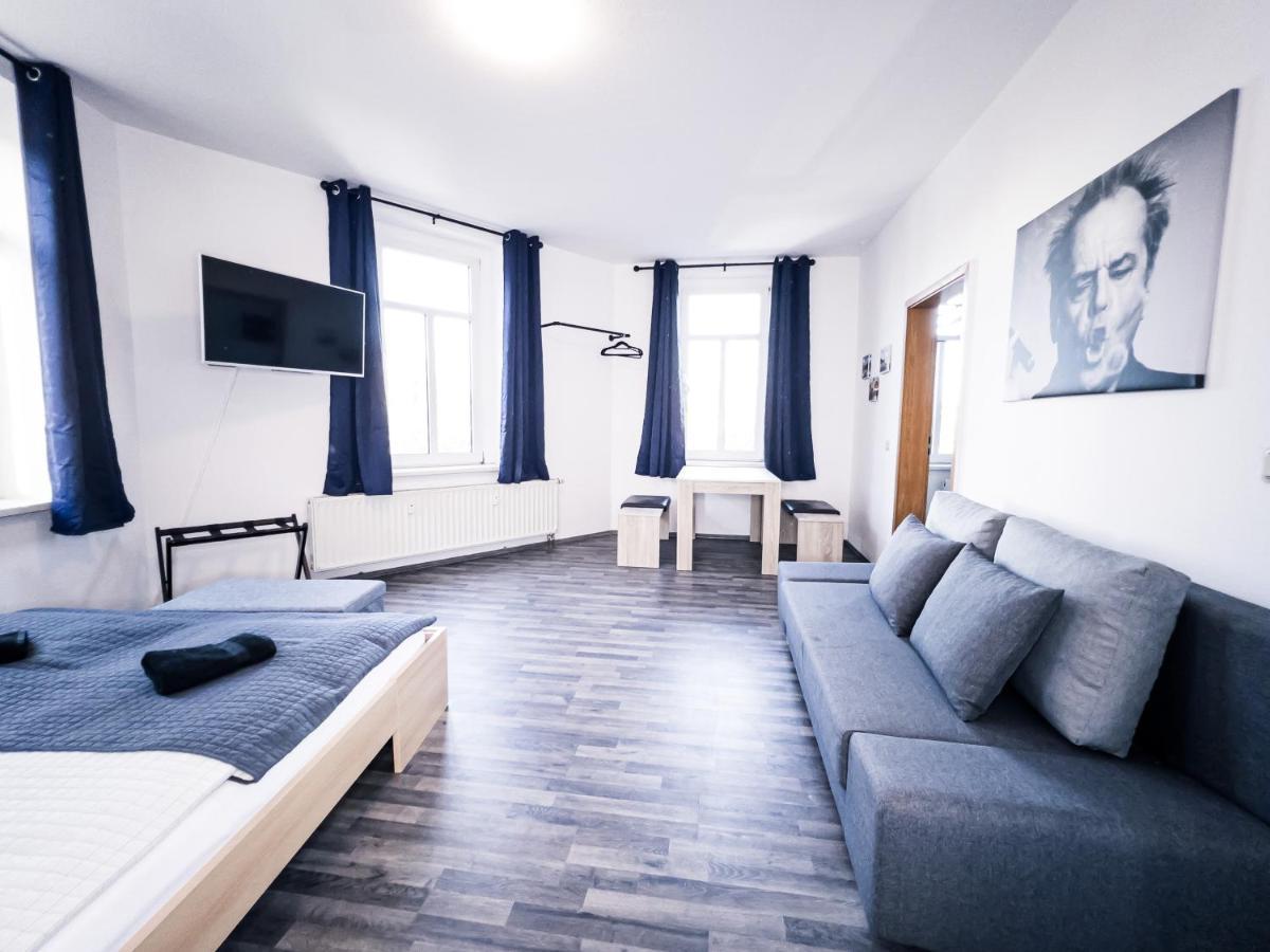 Top Apartment Mit 2 Schlafzimmern & Esszimmer - Schnelles Internet Und Nah Zu Porsche, Dhl & Flughafen Лайпциг Екстериор снимка