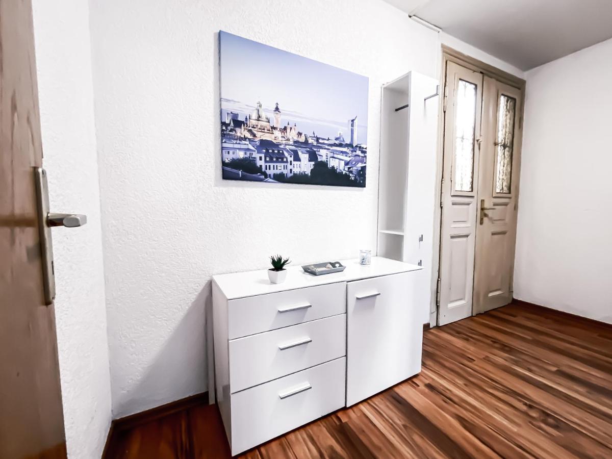 Top Apartment Mit 2 Schlafzimmern & Esszimmer - Schnelles Internet Und Nah Zu Porsche, Dhl & Flughafen Лайпциг Екстериор снимка