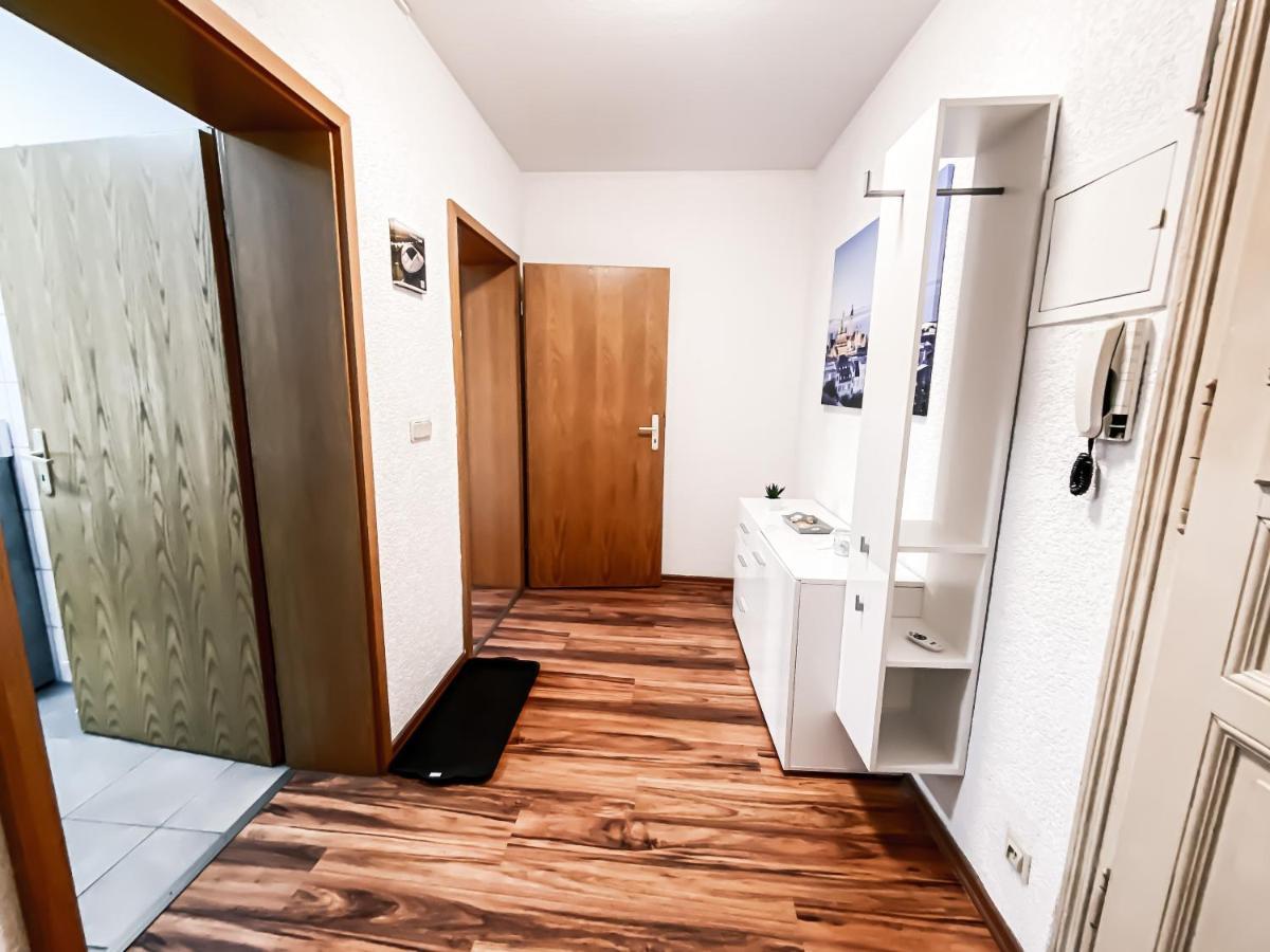 Top Apartment Mit 2 Schlafzimmern & Esszimmer - Schnelles Internet Und Nah Zu Porsche, Dhl & Flughafen Лайпциг Екстериор снимка